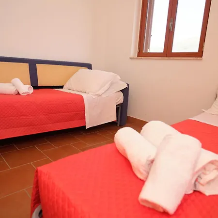 Costa Tirrena 公寓